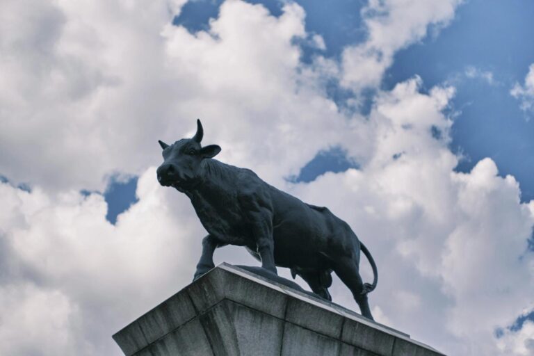 Crypto Daybook Americas: Bitcoin Bulls Play 'Heads I Win, Tails Bears Lose’ as BTC Tops $94K