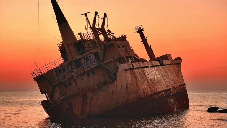 Crypto Daybook Americas: Biggest Tokens Show Restraint for Now, but 'Damage Has Already Been Done'