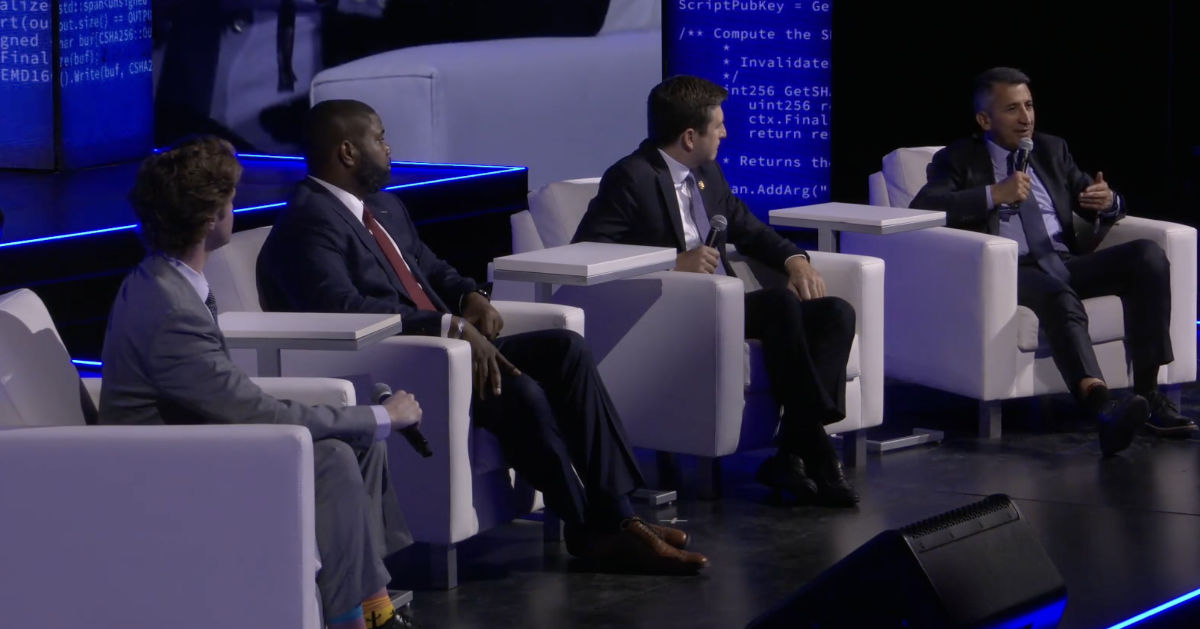 Leaders Rally Behind BTC at Bitcoin 2025 Conference: Strategic Reserves, Market Clarity, and Legislative Momentum