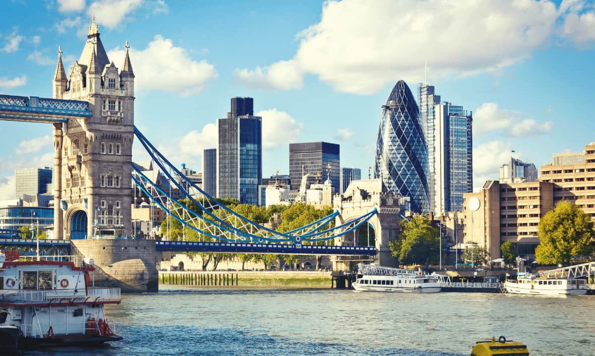 US Tourist Drugged and Robbed in London: $123K in XRP, BTC Vanishes