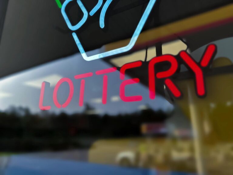 Bitcoin Traders’ Favorite Lottery Ticket for the First Half of the Year — The $300K BTC Call