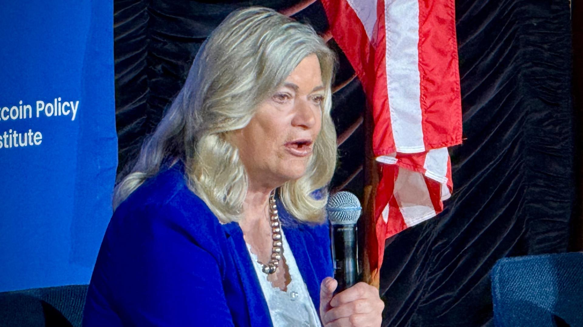 Leading Crypto Senator Sees End of Year as U.S. Legislation Target