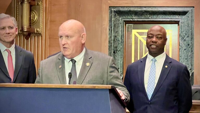 House Ag Committee Advances Market Structure Bill, Other Crypto Actions Pending