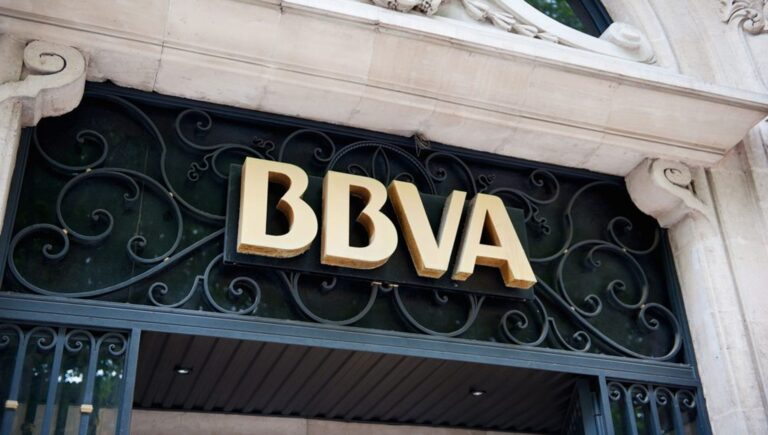 Spain's BBVA is Advising Clients to Invest Up to 7% of Portfolio in BTC, ETH: Reuters