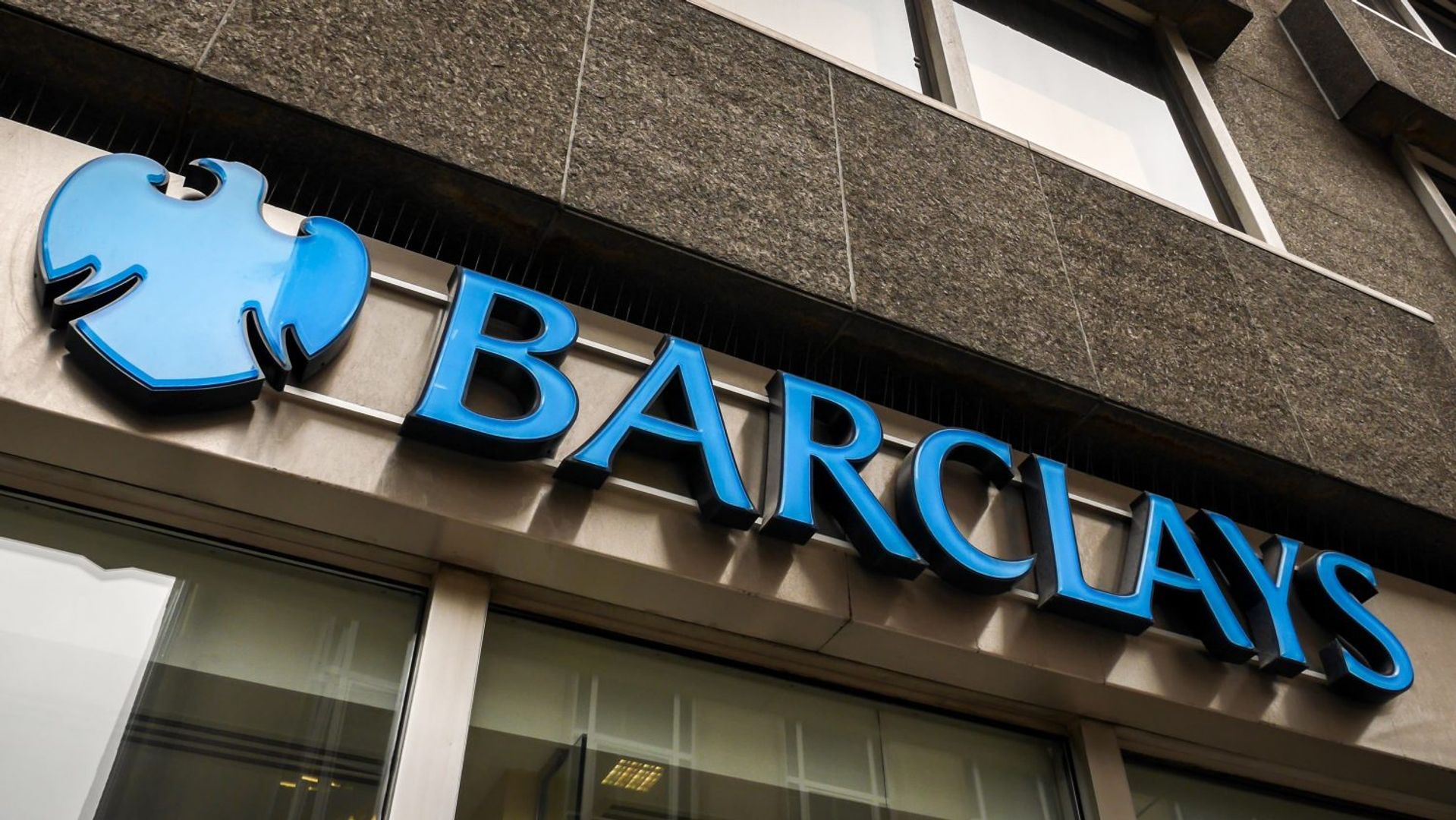 Barclays to Ban Credit-Card Crypto Purchases Starting Friday