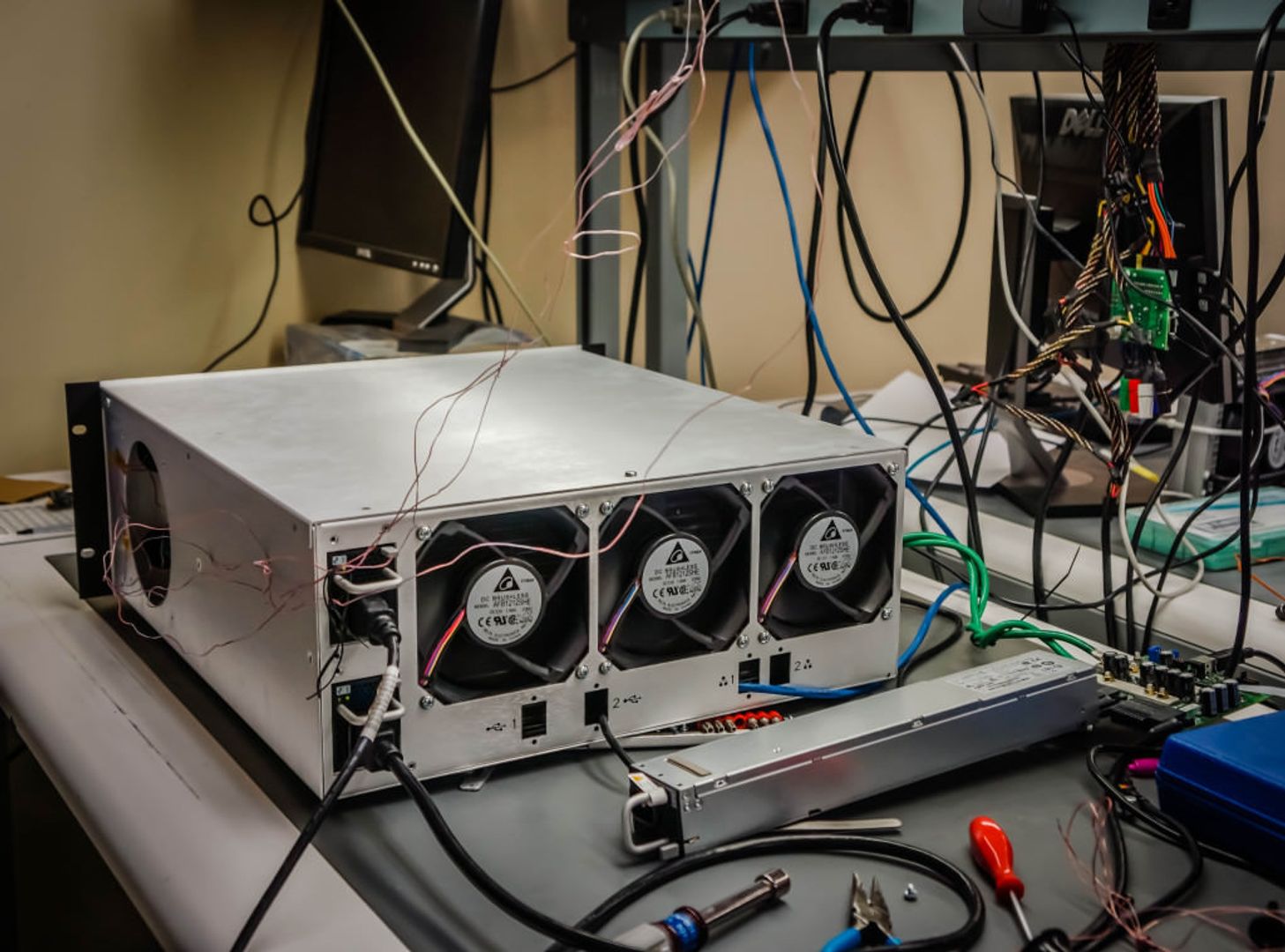 Bitcoin Miner Revenue Drops to 2-Month Low, but Selling Pressure Remains Absent: CryptoQuant