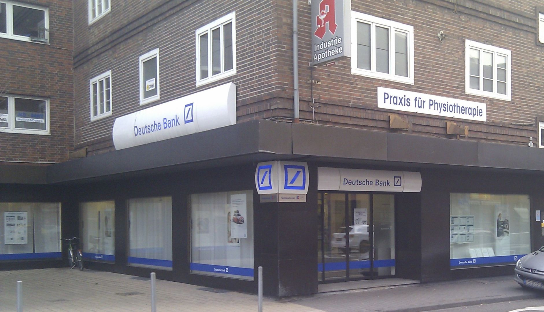 Deutsche Bank Considers Stablecoin or Joining Industry-Led Initiative, Exec Says