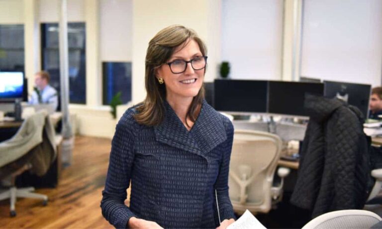 Cathie Wood’s ARK Unloads Almost $100M Circle Shares, Still Bullish on Stablecoin Giant