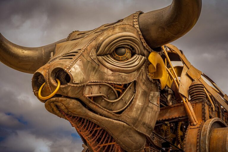 Bitcoin's Bull Case Strengthens as Dollar Index Slides, Nvidia Hits Record High Amid Recession Cues