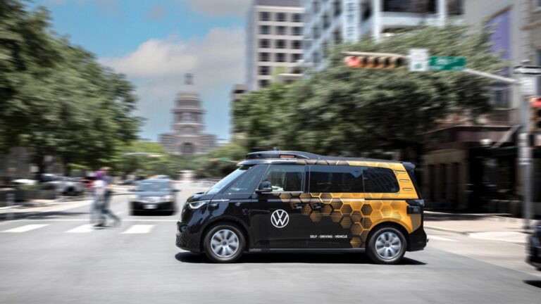 Volkswagen ADMT Taps Solana-Based Hivemapper Bee Maps for Driverless Data