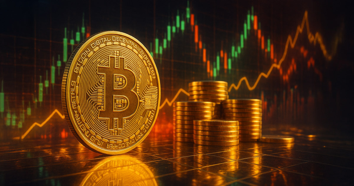 Bitcoin consolidation below $123,000 reflects caution rather than market weakness