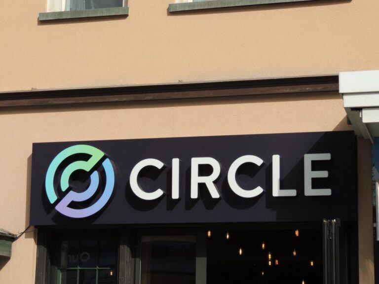 Circle Unveils Layer-1 Blockchain Arc, Reports $428 Million Q2 Loss