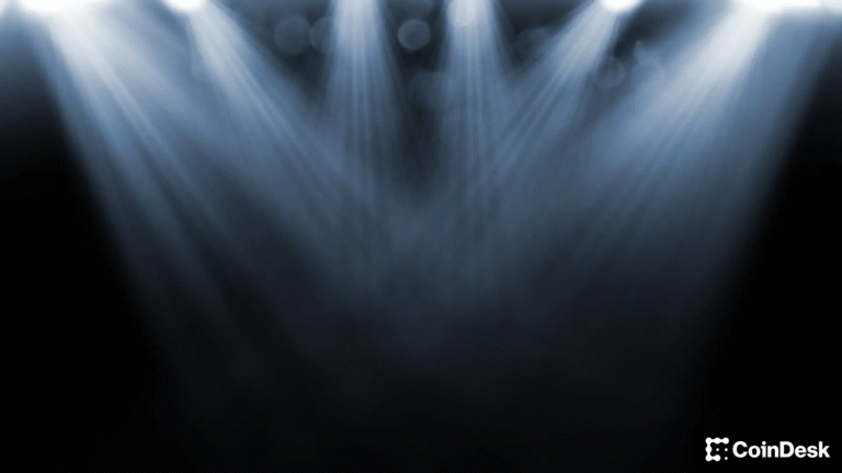 Solana Steals the Spotlight as Fed Rate Cut Nears: Crypto Daybook Americas