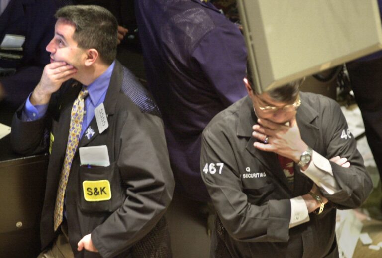 Rising Jobless Claims Eclipse Inflation Data as Recession Fears Resurface