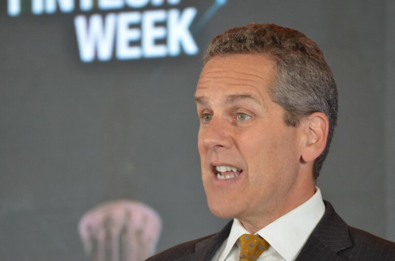 U.S. Fed's Barr Catalogues Dangers to be Dodged in Future Stablecoin Regulations