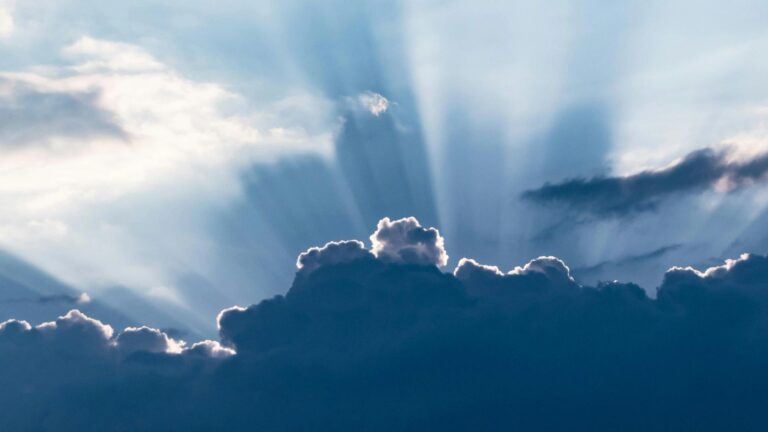 Solana in the Shade: Crypto Daybook Americas