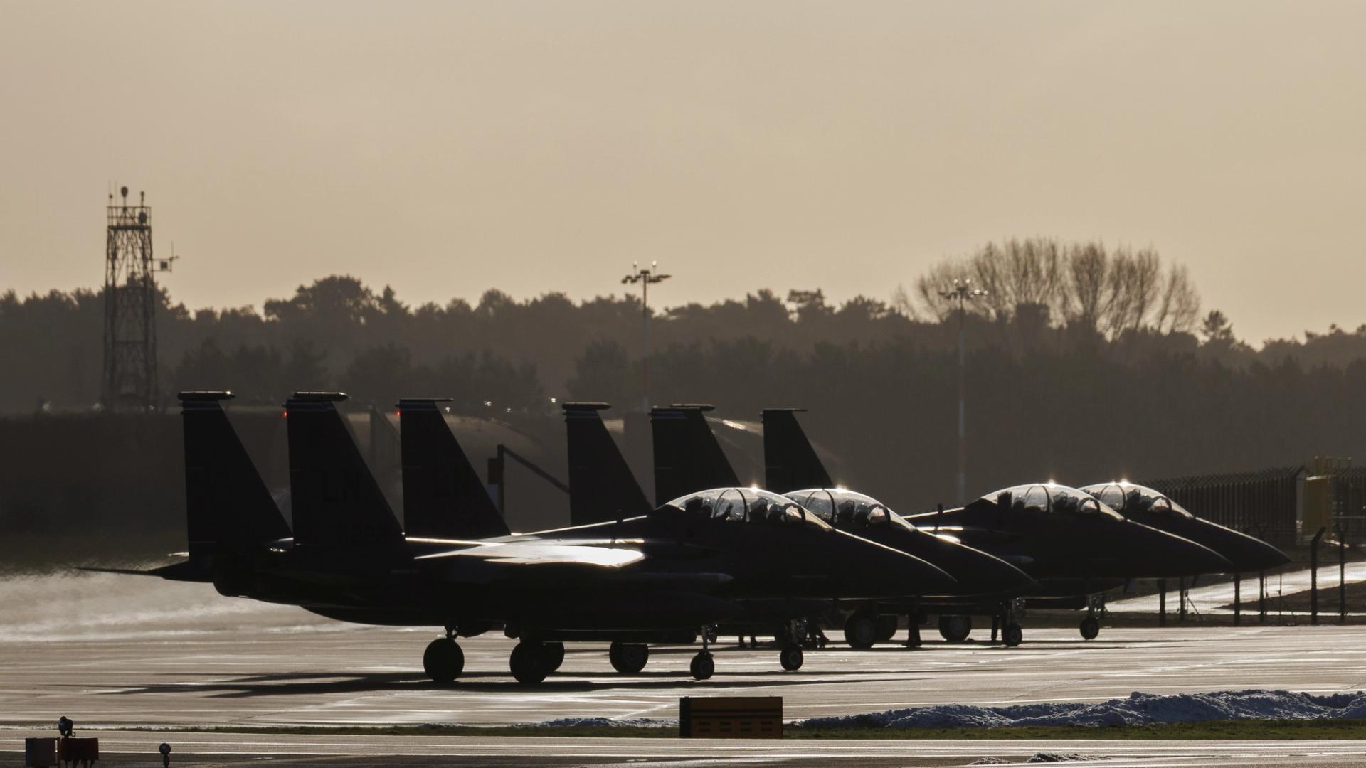 Bitcoin rises, oil falls as global tensions ease: Crypto Daybook Americas