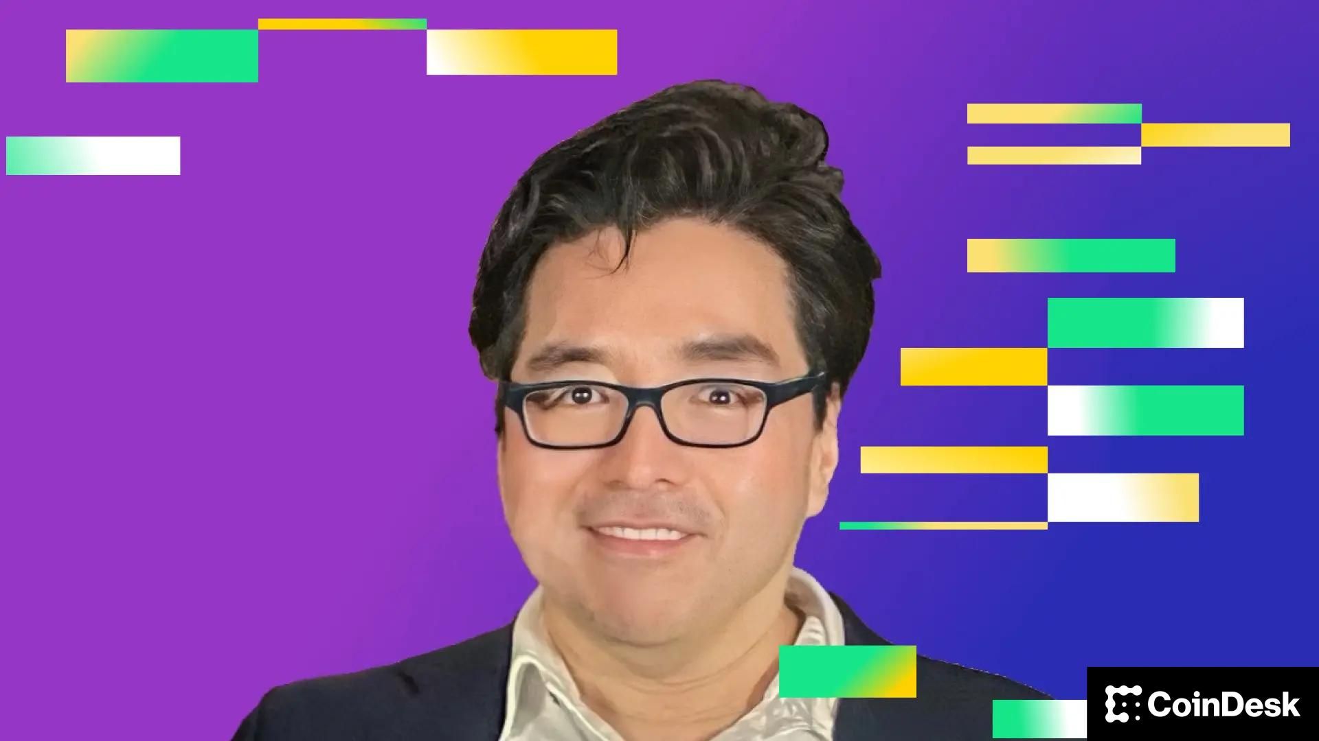 Tom Lee calls for a new bitcoin ATH in January, while warning of a volatile 2026