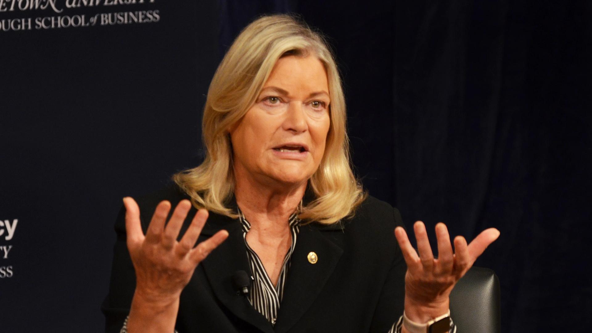 Senator Lummis says crypto market structure bill hearing may get postponed