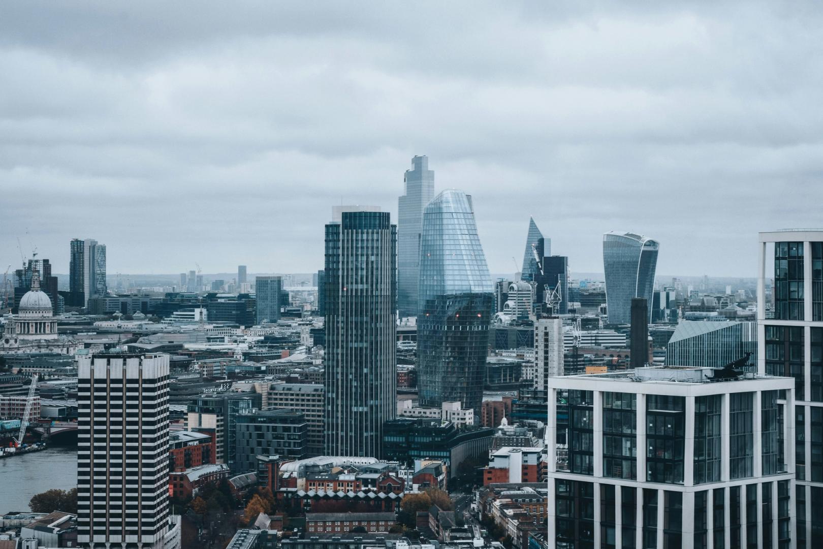 The UK is picking winners for its digital dollar future while Coinbase CEO cries foul