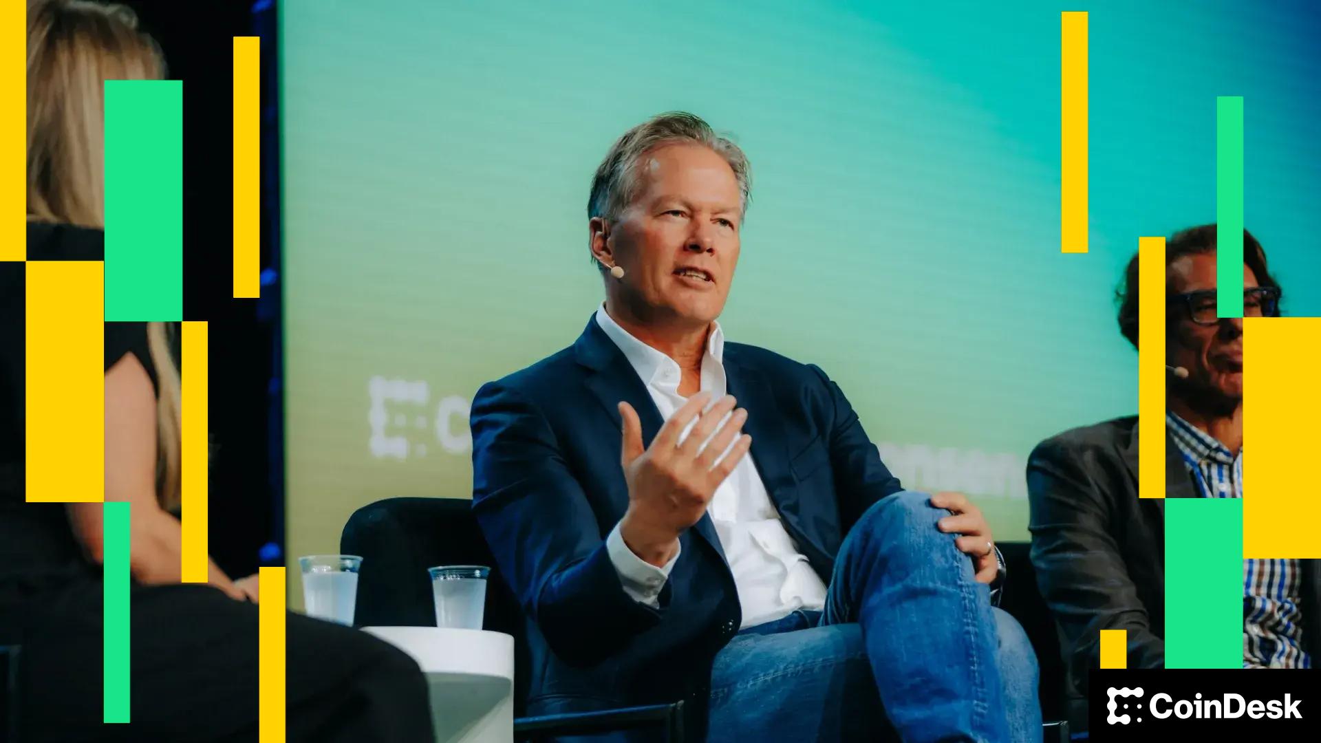 Bitcoin will 'massively' outperform gold over 10 years, says Pantera's Dan Morehead