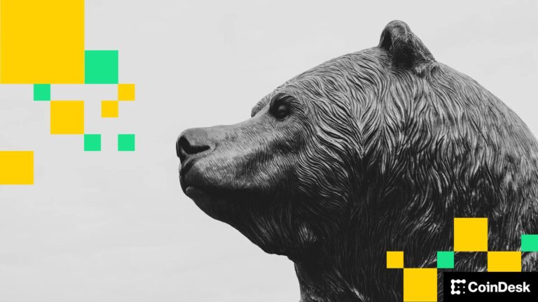 Bitcoin steady near $70,000 as rising open interest hints at cautious, bearish positioning