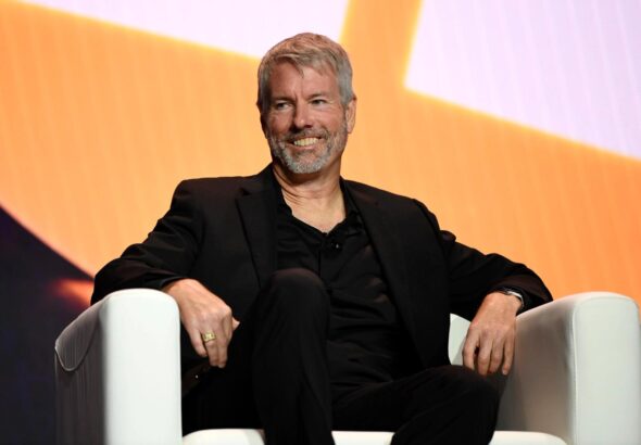 Boris Johnson calling Bitcoin a ‘Ponzi’ draws rebuttal from Michael Saylor and others