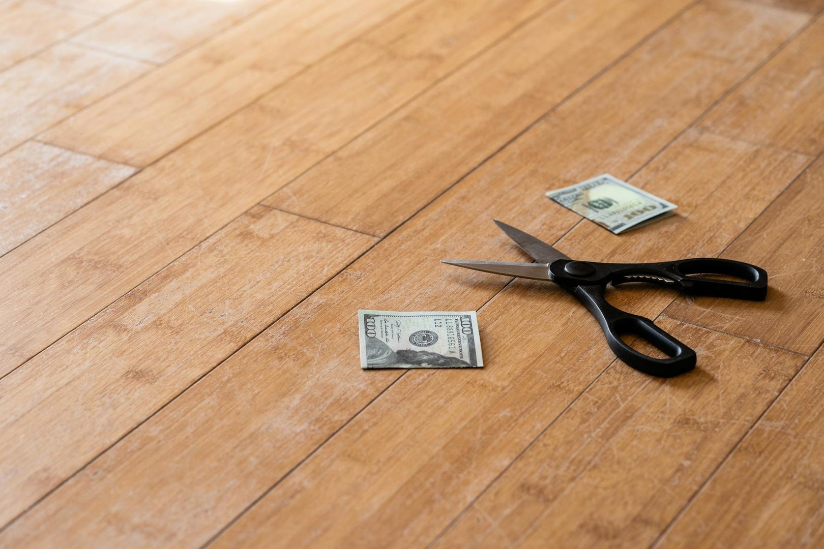 Scroll moves to cut costs after top protocol migrates to Optimism