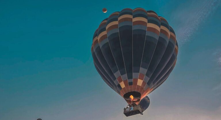 Bitcoin rises to $77,000 ahead of Fed decision as Trump preps for lengthy Hormuz block