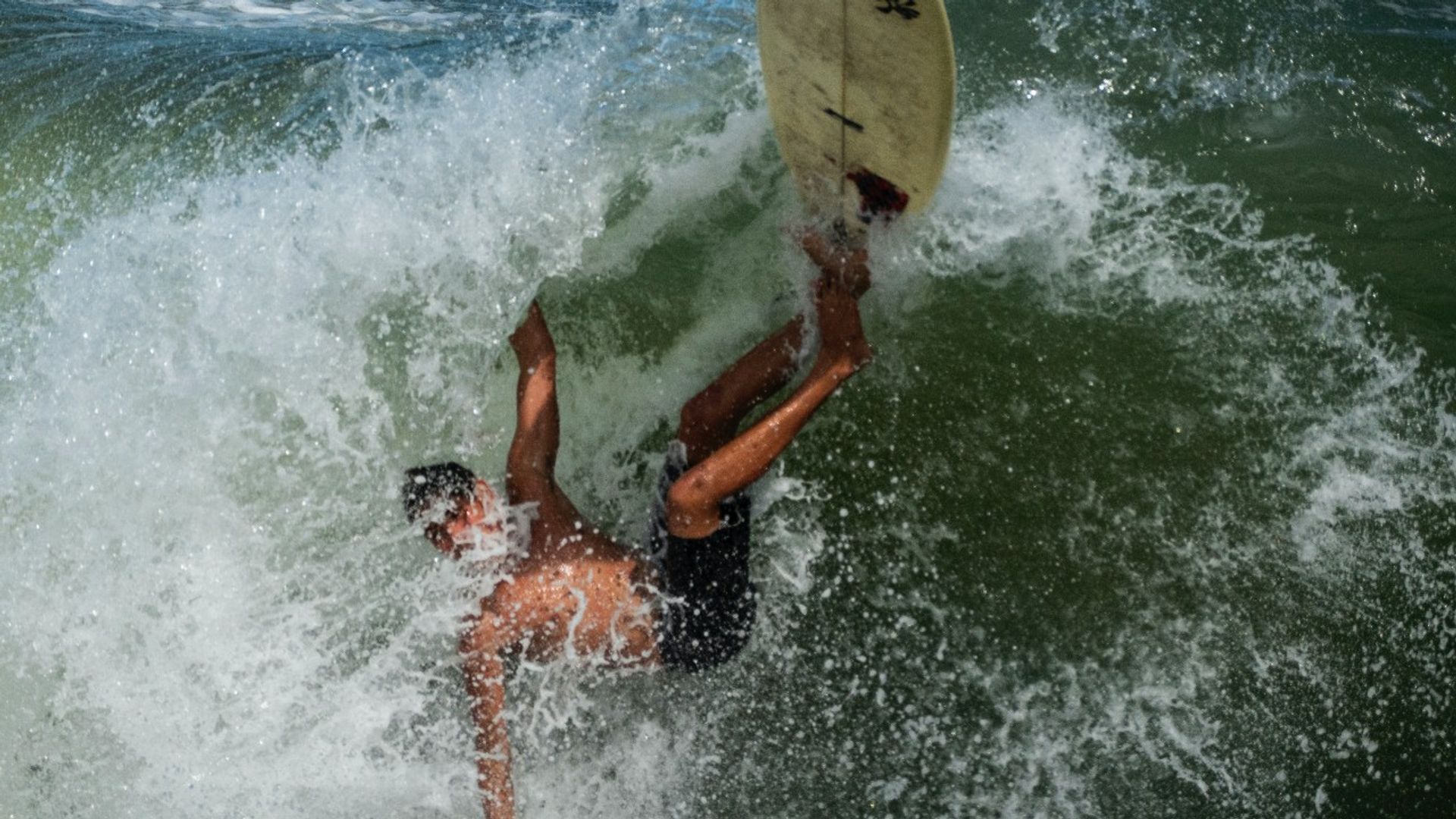 Bitcoin, ether, oil shorts lead $427 million wipeout on US-Iran ceasefire