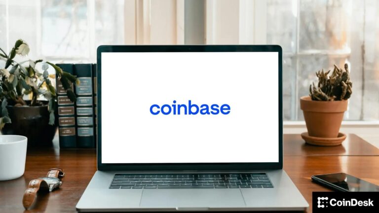Coinbase backs Hyperliquid stablecoin push as DeFi trading volumes climb