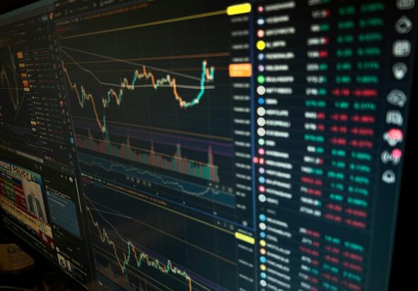 HYPE briefly overtakes Dogecoin, privacy tokens slide as US strikes on Iran rattle markets