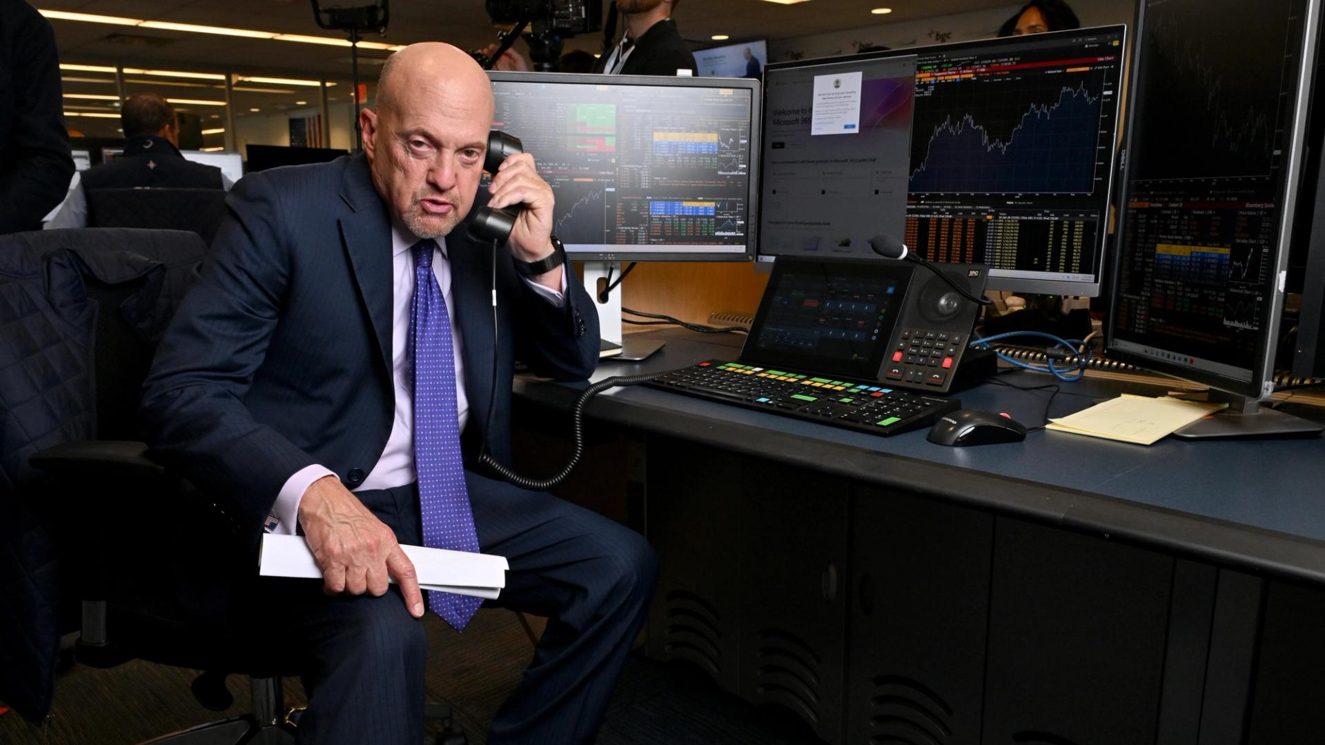 Why Jim Cramer’s quantum panic isn’t rattling bitcoin as price holds steady around $64,000