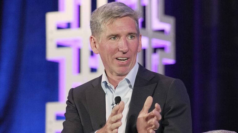 Trillions in institutional money to flow into bitcoin, says Bitwise's Matt Hougan
