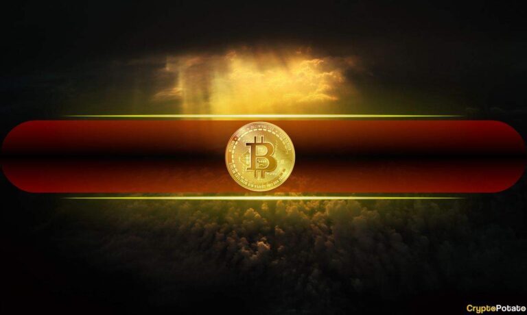 Wintermute: Bitcoin Range Breakout Delayed by ETF Outflows and Miner Selling