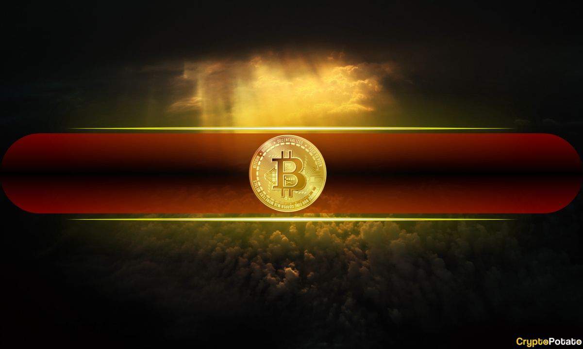 Wintermute: Bitcoin Range Breakout Delayed by ETF Outflows and Miner Selling