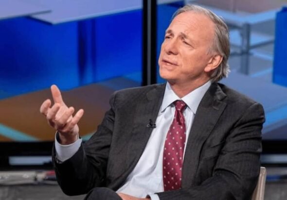 Ray Dalio Predicts US Debt Crisis and Backs Bitcoin, Gold Over Bonds