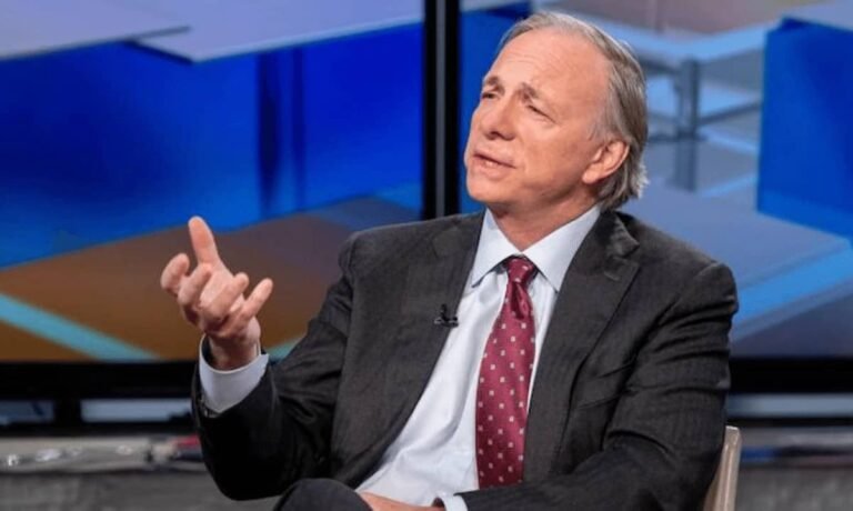 Ray Dalio Predicts US Debt Crisis and Backs Bitcoin, Gold Over Bonds