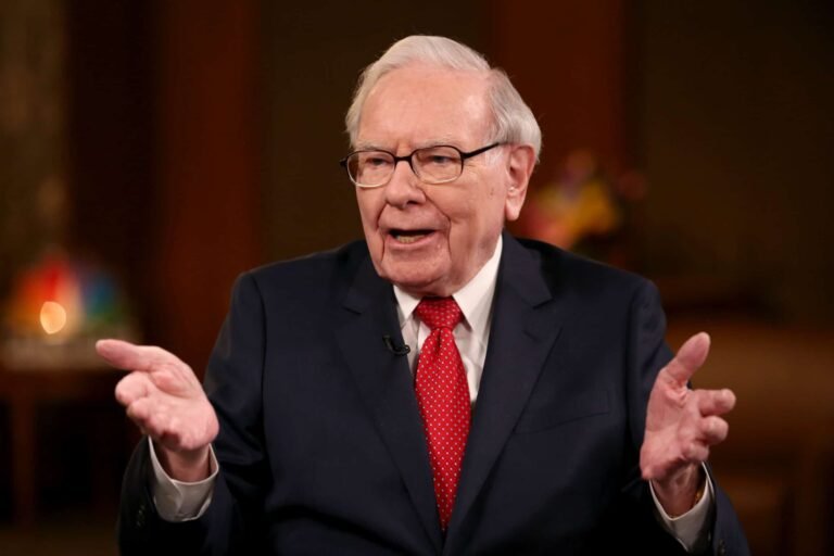 Warren Buffett Steps Down After 60 Years – And His Bitcoin Views Are Unforgettable
